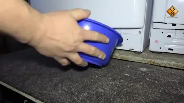 Filter-Klappe öffnen